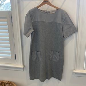 Loft Grey Shift Dress w Faux Leather Pockets & Sleeves. Medium.